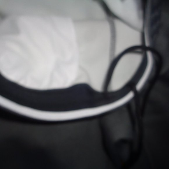 Men's Nike Iowa Hawkeyes Therm-Fit/Dri-Fit Shorts - Picture 7 of 7